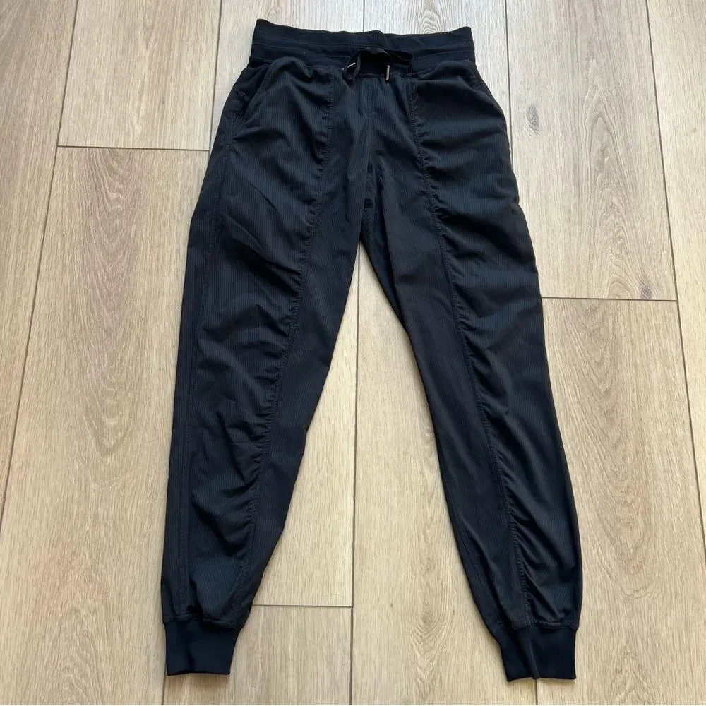 Lululemon Dance Studio Mid-Rise Jogger Black Size 4